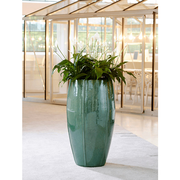 Luxe plantenpot van TS Collection, serie Moda Emperor en de kleur Turquoise. De pot heeft een hoogte van 74 cm